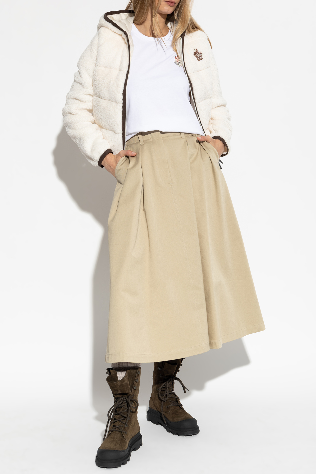 【高級感】MONCLER パイル地 パーカー 白×ゴールド 高級感】MONCLER パイル地 パーカー 白×ゴールド 楽天市場